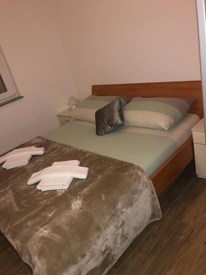 Apartmani Ivana كريس المظهر الخارجي الصورة