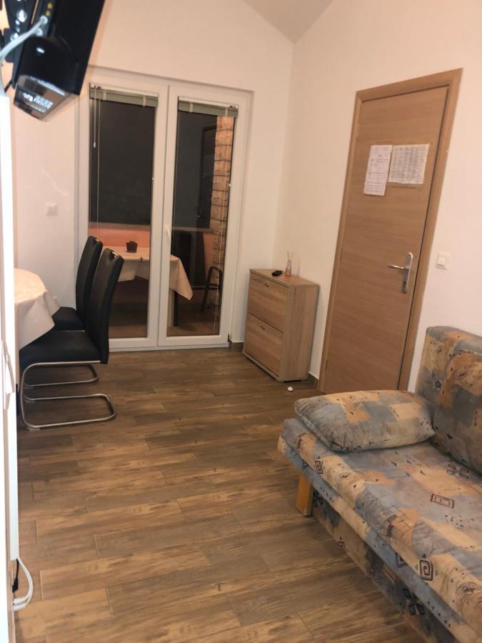 Apartmani Ivana كريس المظهر الخارجي الصورة